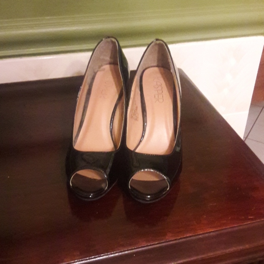 Shoes - Picture 3 of 4